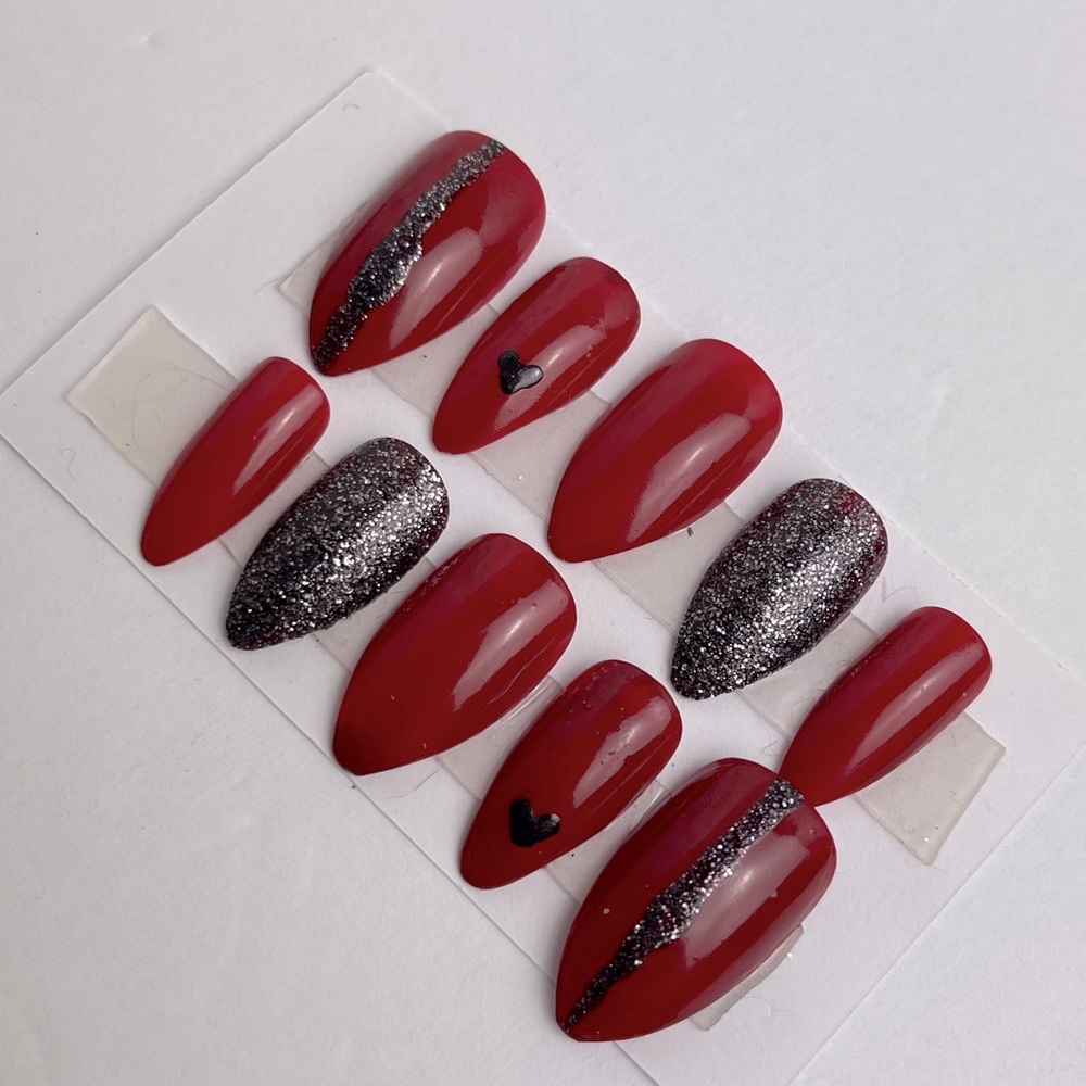 Valentine sparkle || press on nails